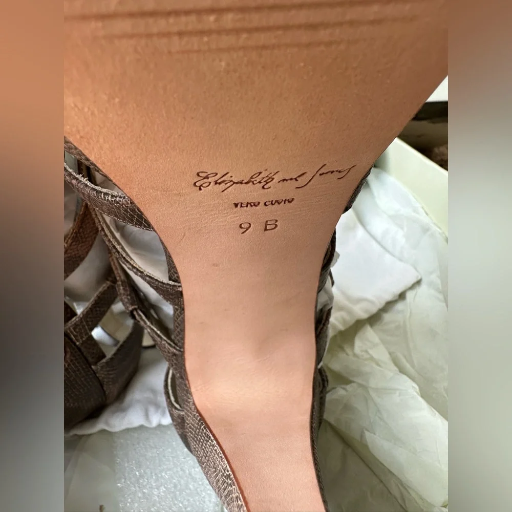 High heel Elizabeth and James pumps. - Picture 5 of 7